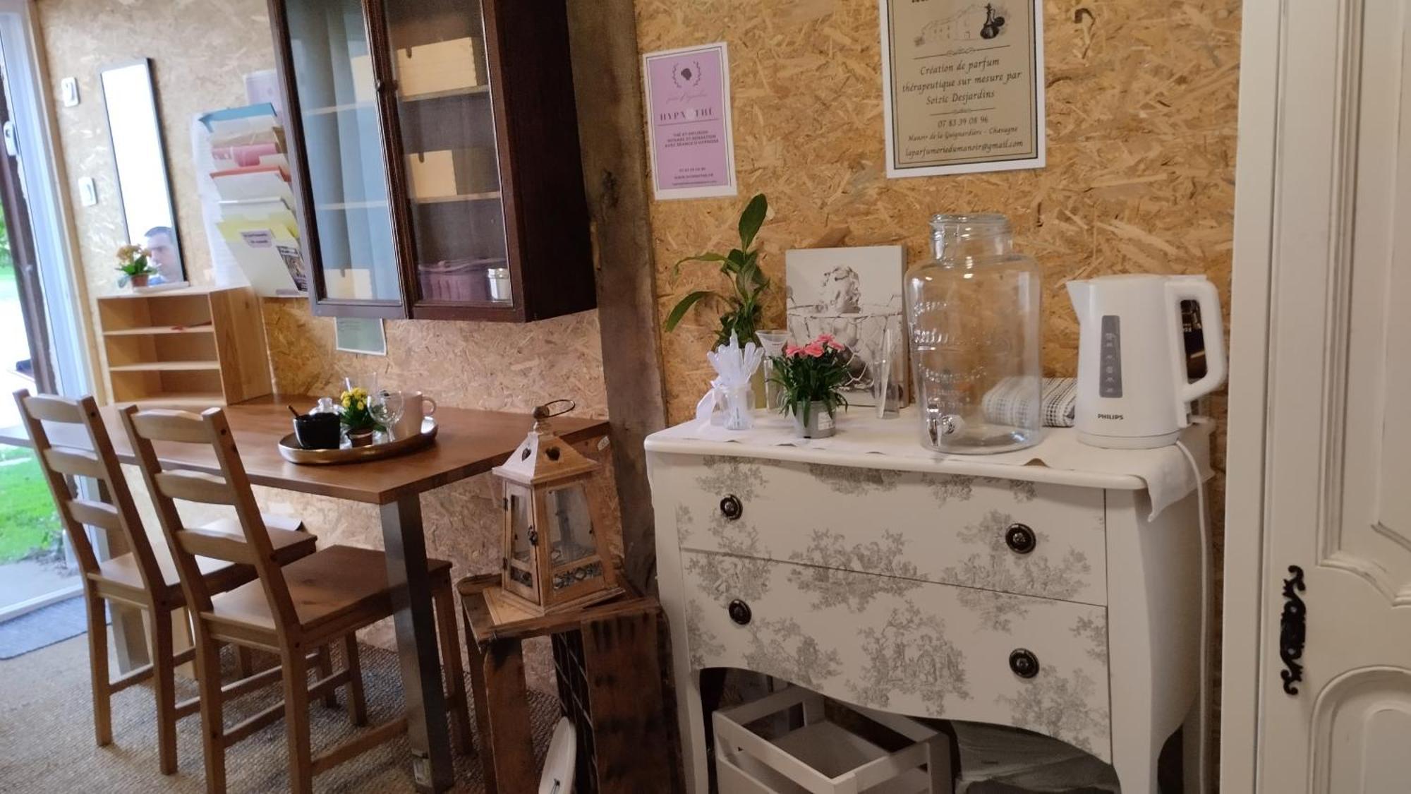 Le Laboratoire Shabby Chic De La Parfumerie Du Manoir Chavagne Dış mekan fotoğraf